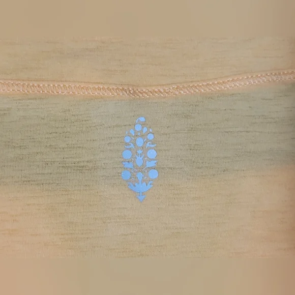 FP Movement Spotlight Long Sleeve Layer Shirt in Pastel Peach Combo Size XS - Picture 6 of 12